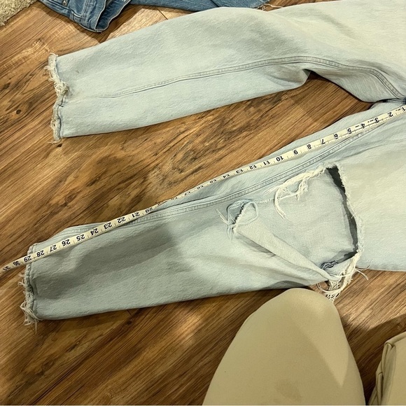 Abercrombie & Fitch Curve Love 90’s Straight Ultra High Rise Jean - Picture 7 of 7